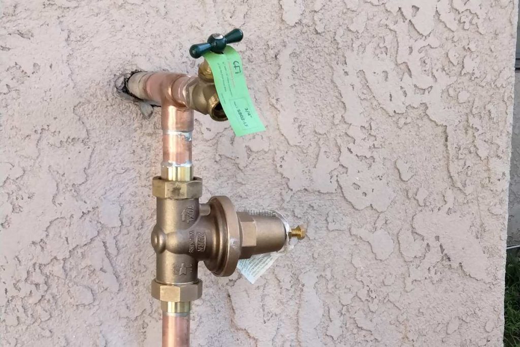 Pressure regulator and shut-off rebuilt on the main